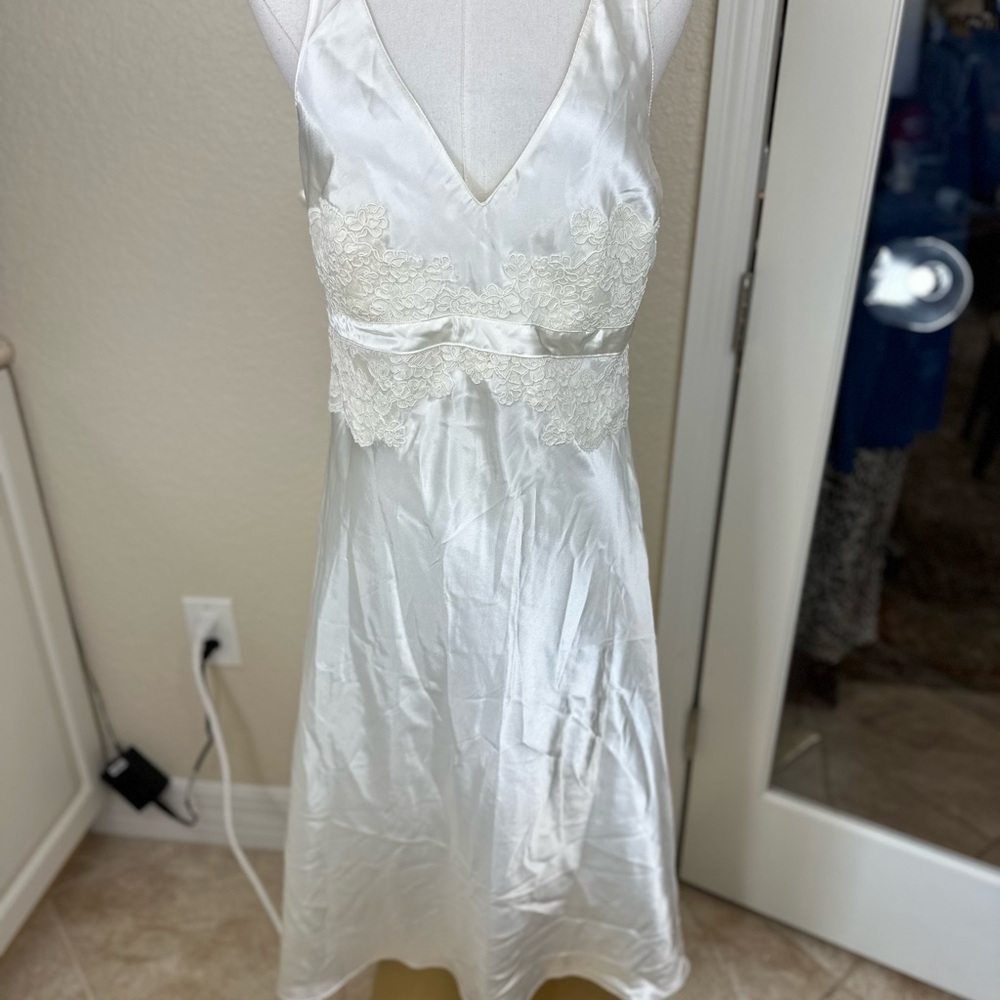 Jones of New‎ York size large white slip mini dress w lace accent - Picture 5 of 15